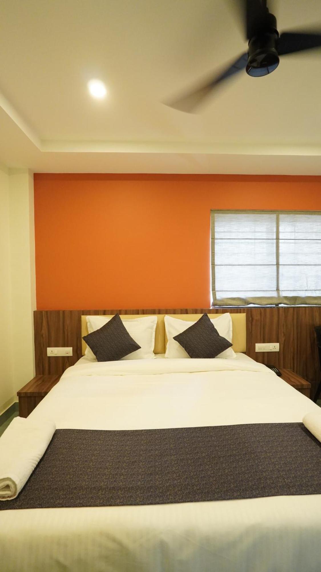 Hotel Hive Inn - Kozsíkóde Kültér fotó