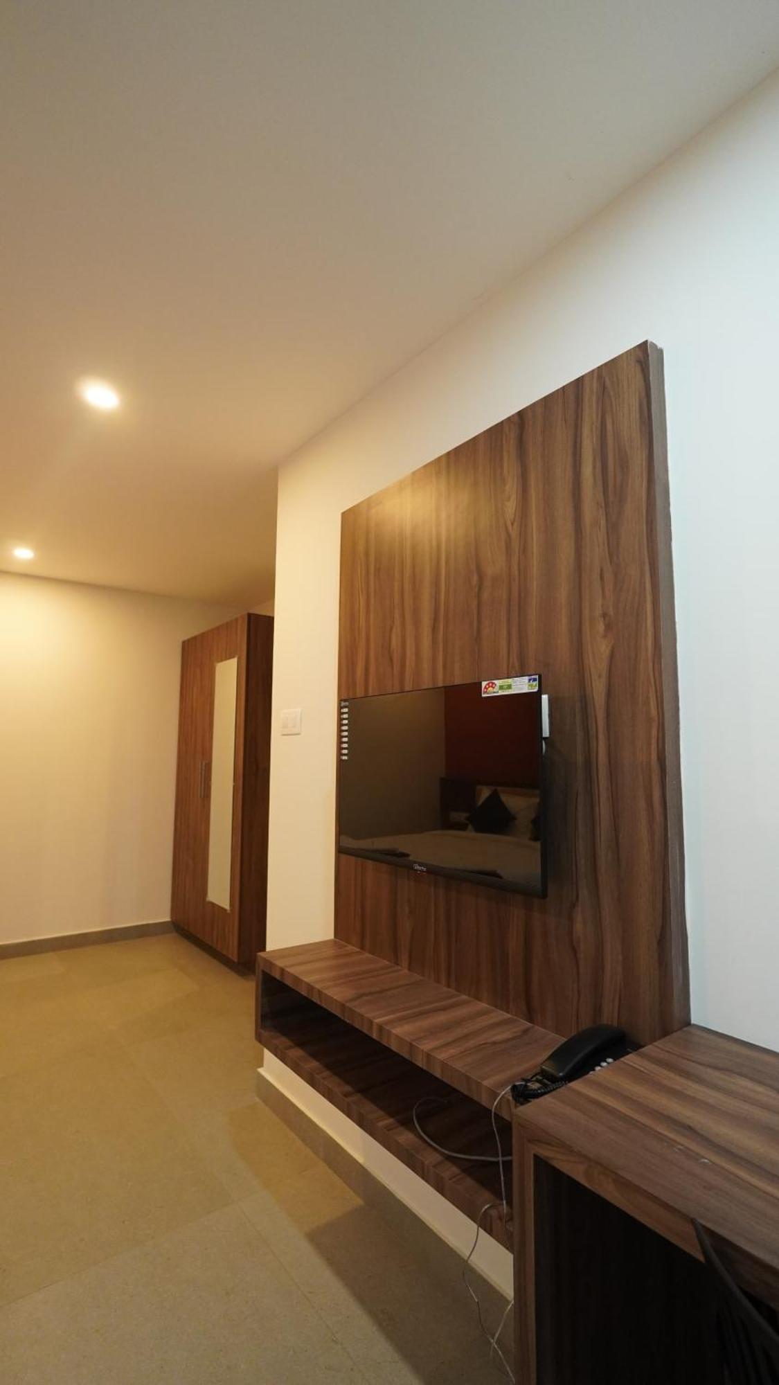 Hotel Hive Inn - Kozsíkóde Kültér fotó